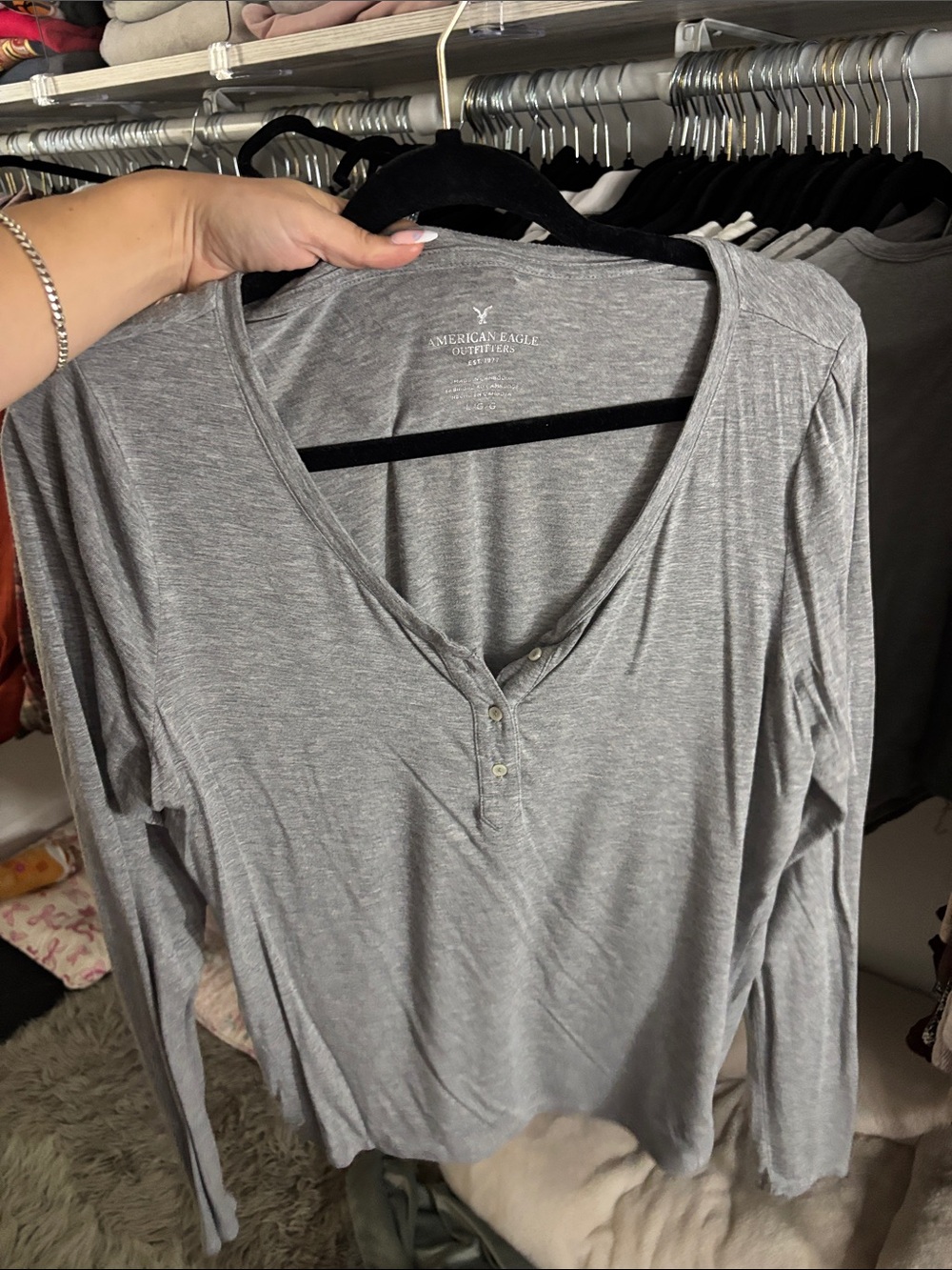 American Eagle Outfitters Light Gray Long-Sleeve Henley